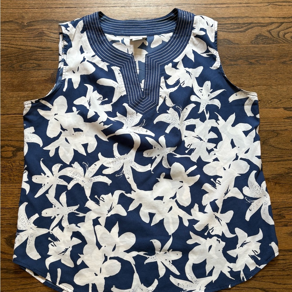 Liz Claiborne Navy and White Floral Blouse